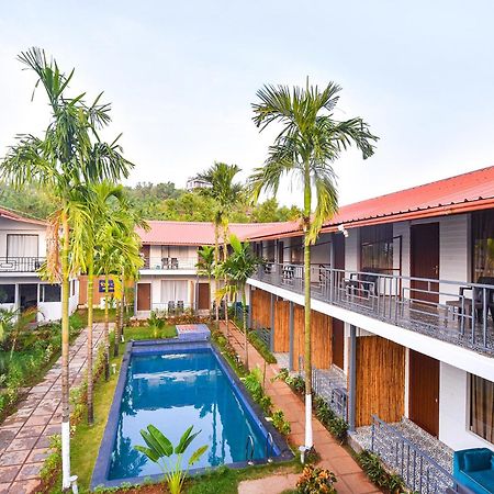 Fabhotel Morjim Bliss - 500M From Morjim Beach Exterior photo